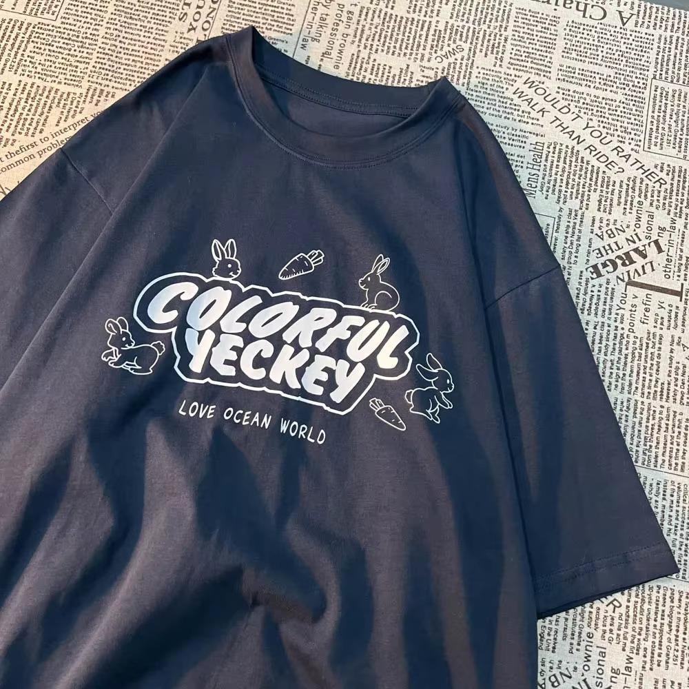 

Оригинальная футболка с принтом кролика и моркови в американском ретро-стиле с милым рисунком для мужчин и женщин, с круглым вырезом, свободная, универсальная, с короткими рукавами S