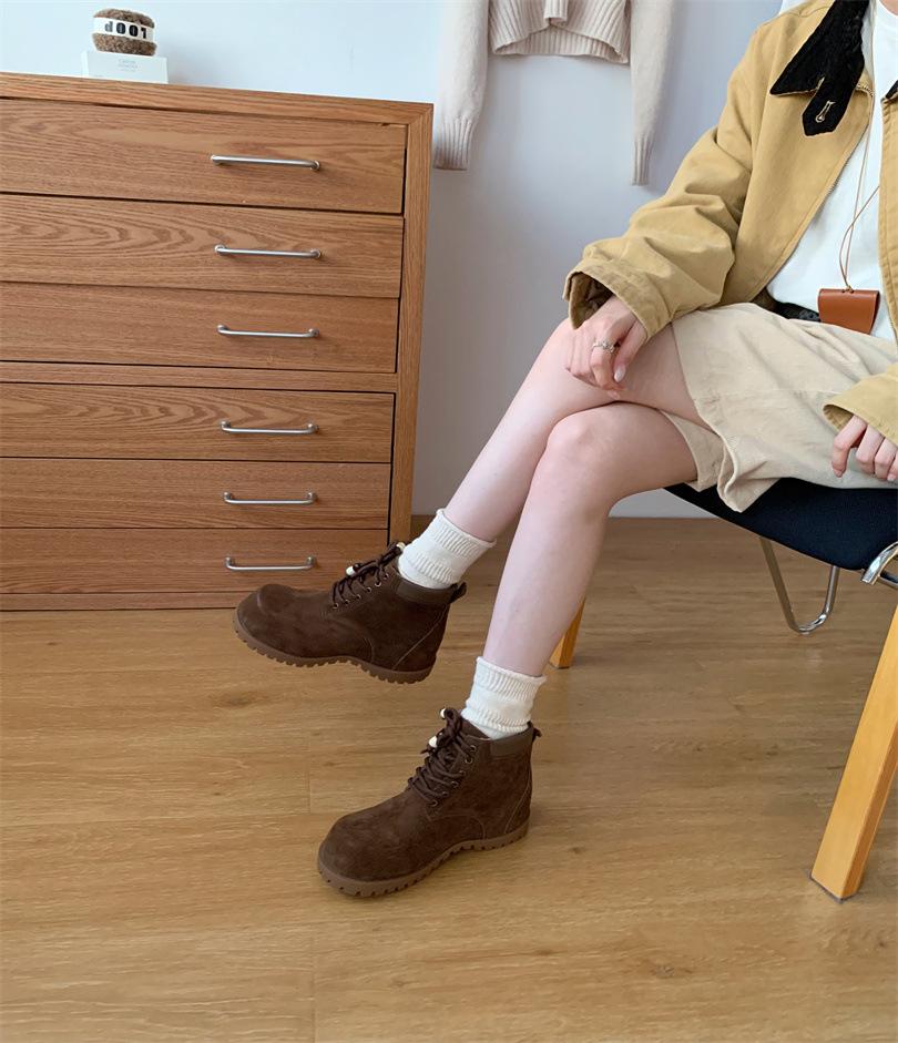 

Factory Chelsea boots elastic boots autumn and winter new short boots and ankle boots new men s shoes versatile 39 темно-коричневого