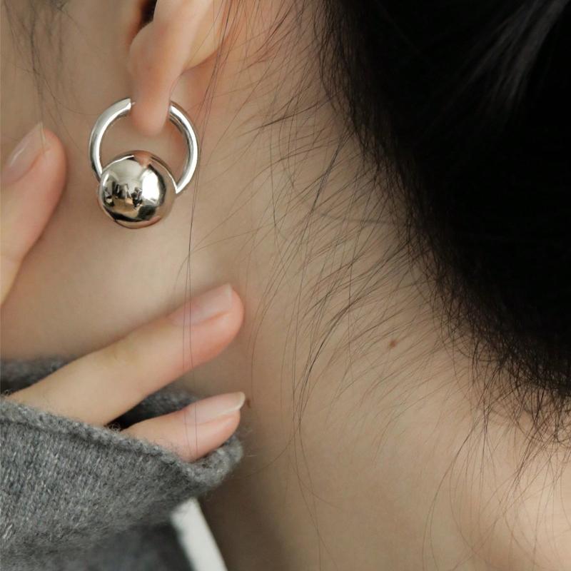 Edelstahl Creolen mit glatten CCB-Kugelspitzen für Damen, einzigartiges Design, hochwertige Mode und vielseitig