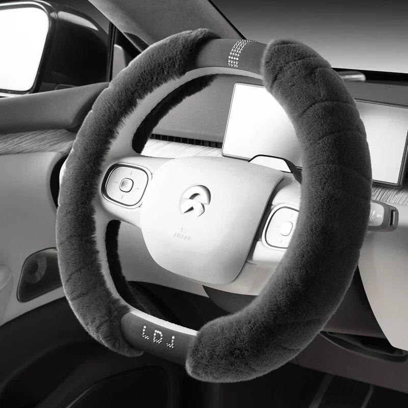 Luxury Plush Steering Wheel Cover Diamond Universal 15 Inch Handle Cover Winter M Fur Car Steering Cover Fashion D Shape Ring