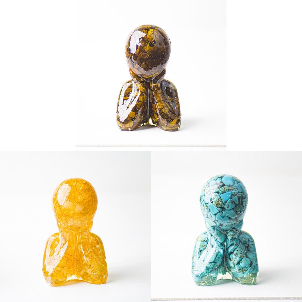 Resin Art Figurine With Natural Quartz Stone For Tabletop Office Decoration