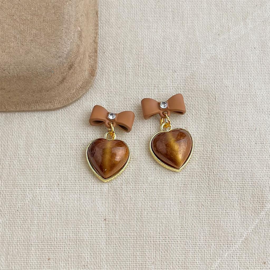 Retro Maillard Gradient Geometric Enamel Stud Earrings: Fashionable, Luxurious, High-End Women's Style