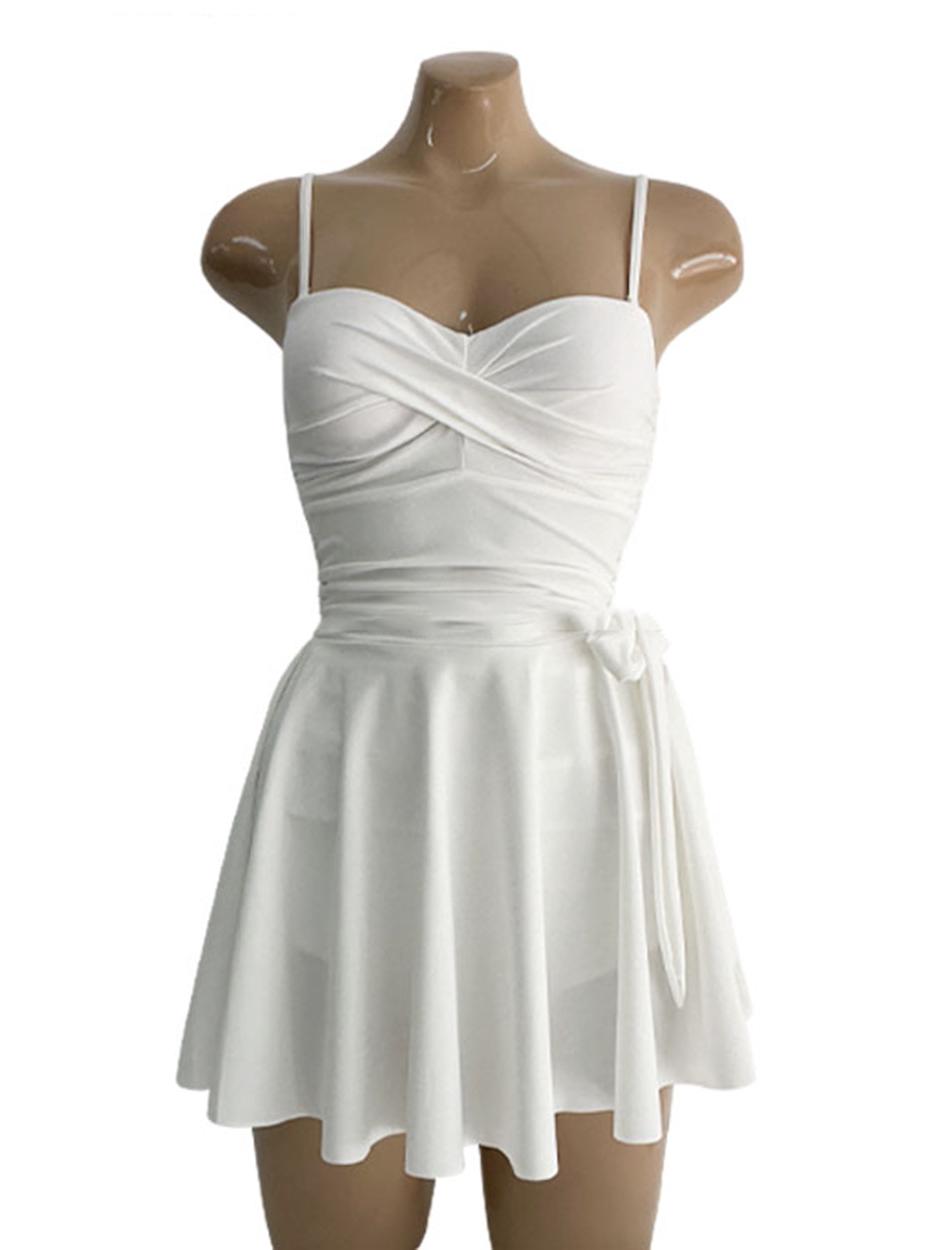 

Однотонный белый консервативный купальник-двойка облегающего кроя с юбкой Large белый