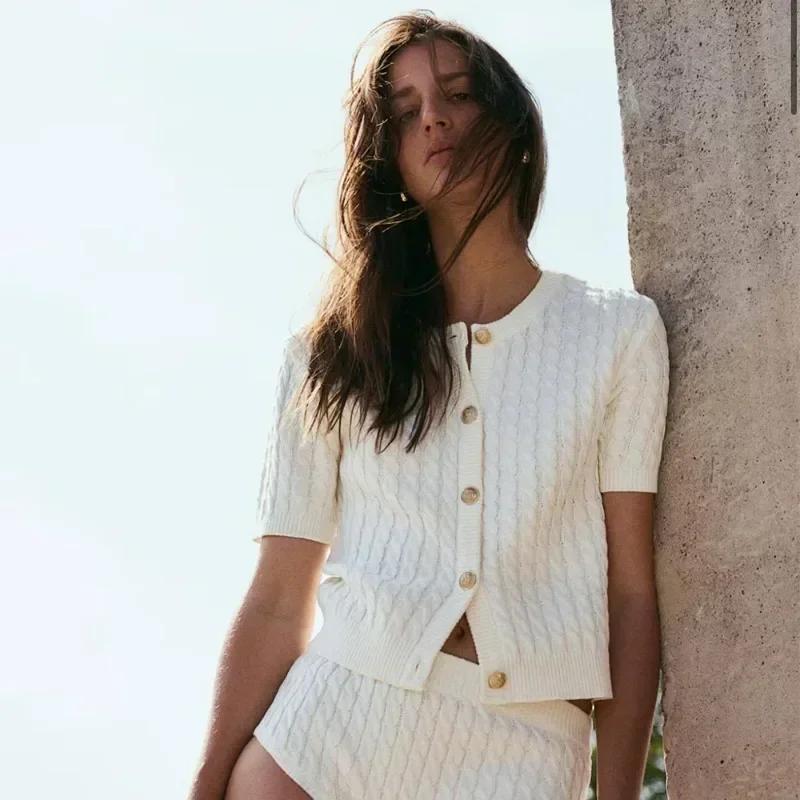 Женский зимний вязаный кардиган Зимняя уличная мода Лоскутная ребристая кофта с коротким рукавом Осенний трикотаж для поездок на работу Укороченный топ S белый