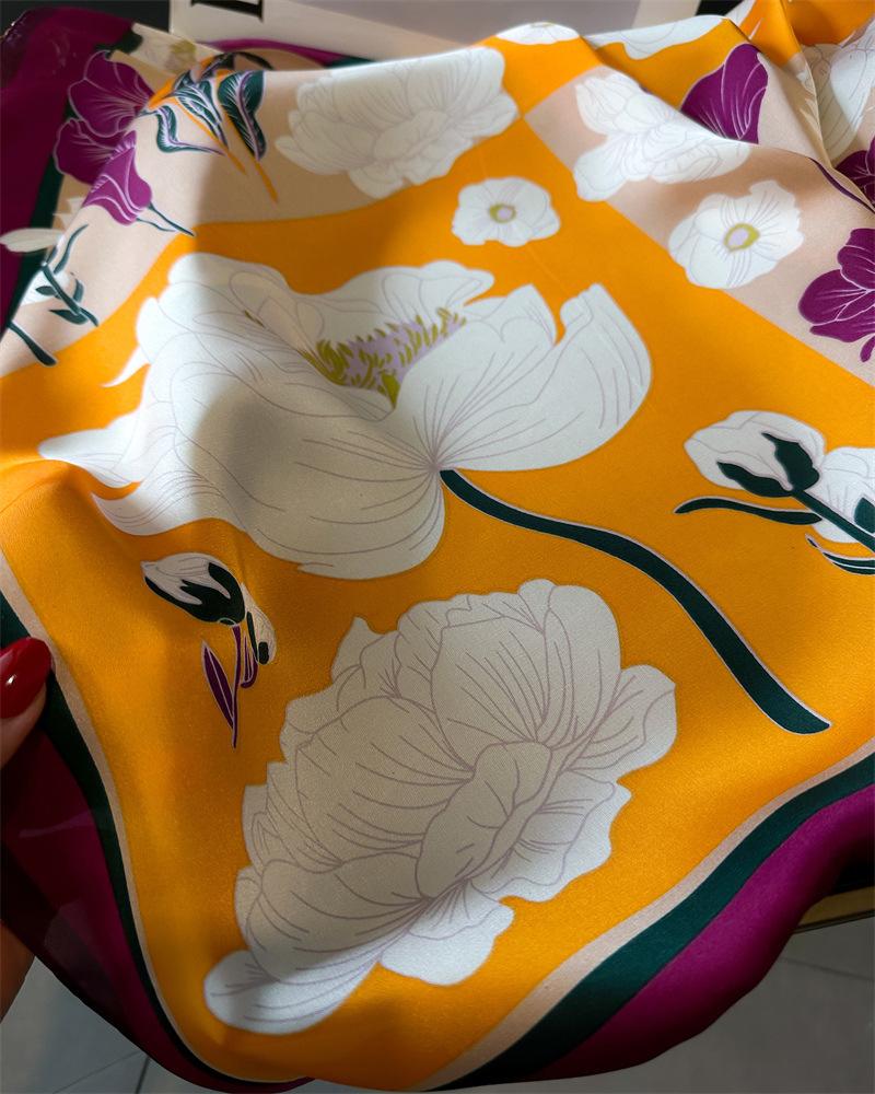 Scarf For Women Fashion Flower Print Neckerchief Luxury Bandanna Breathable Square Scarf Spring/Sunmmer Headband Hijab Scarves