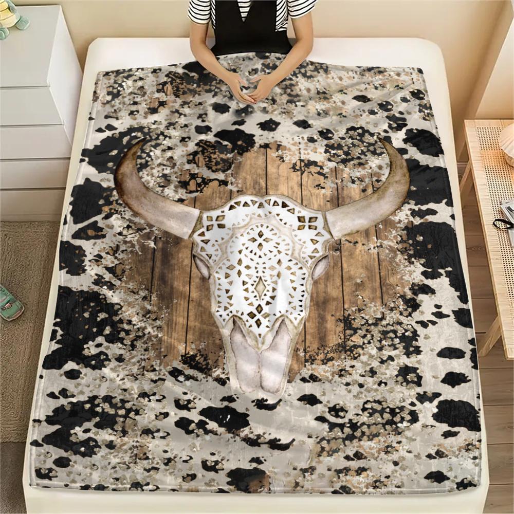 1Pc Western Cow Skull Print Flannel Blanket, High Quality Comfortable for All Seasons, Home Decor, Warmth and Comfort, Perfect for Christmas Gifts