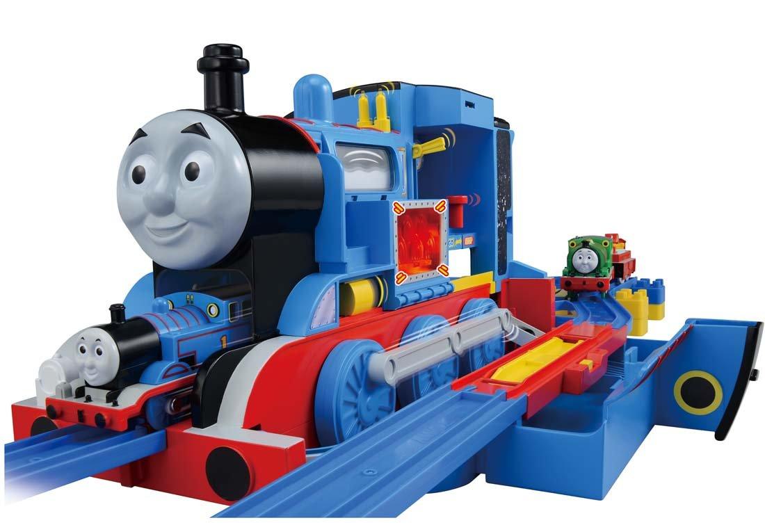 

Plarail Thomas Играй в большого паровозика Томаса!