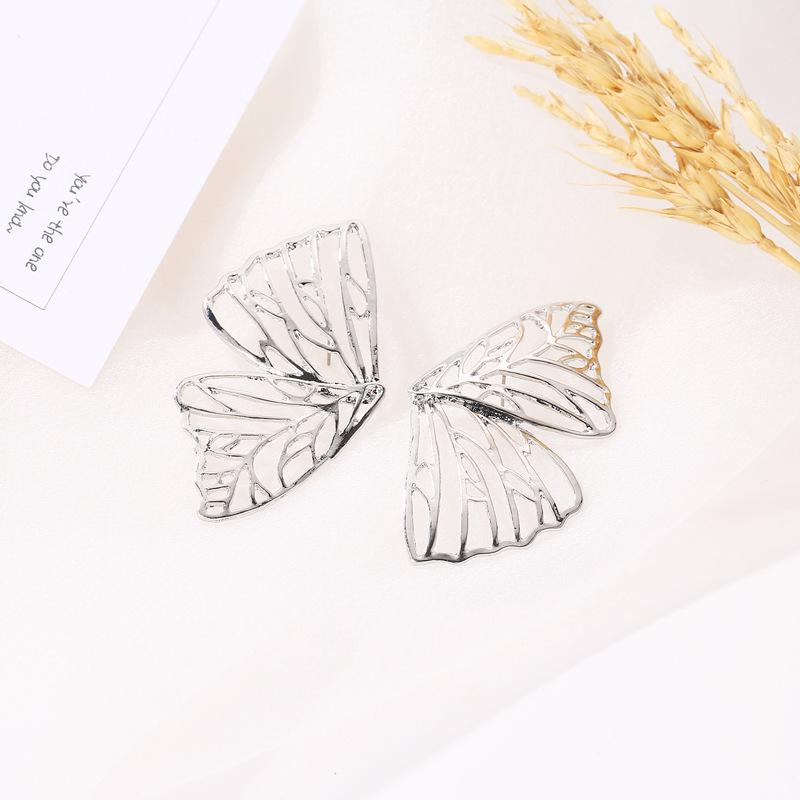 Pendientes Exagerados Huecos con Forma de Abanico y Ala de Mariposa - Pendientes de Tuerca Creativos de Moda