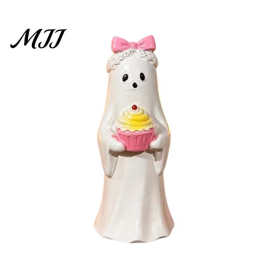 Desktop Decor for Halloween Cute Ghost Ornament, Resin Figurines with Cake/Cookie Small Statues Fireplace Design Home Holiday Party Decoration