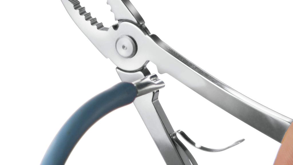 VICTORINOX Skipper Blue Knife Lanyard Shackle Key Equipped with Marlin Spike Swiss Made Multi Tool with 18 Functions [] 0.8593.2W
