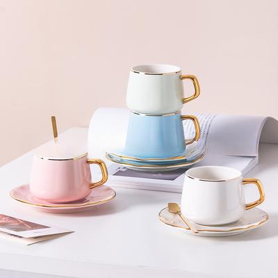 Europese Koffiekop Schotel Set Handgeschilderd Gouden Bloem Theekop Licht Luxe Afternoon Tea Kop Keramische Kop Cadeau