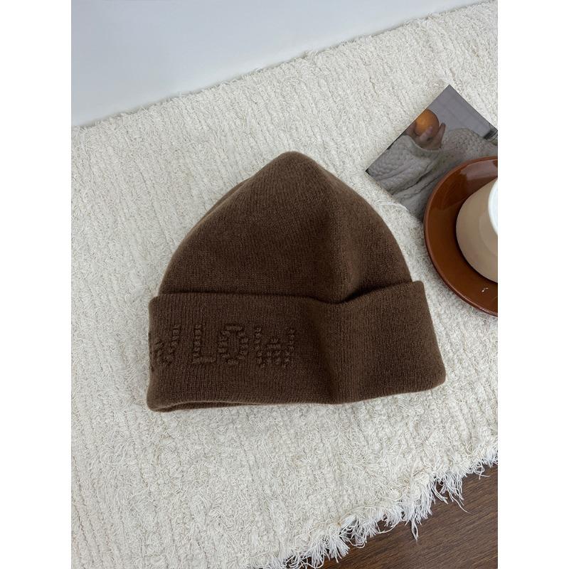 

The Big headed Australian Wool Three dimensional Letter Embroidered Knitted Hat Is A Versatile and Warm Outdoor Ear-protecting Woolen Cap M（53-58cm）