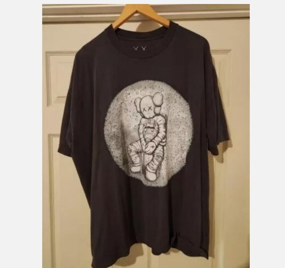 

Kaws For Kid Cudi Moon Man Classic Style T-Shirt All Size S-5Xl 4XL