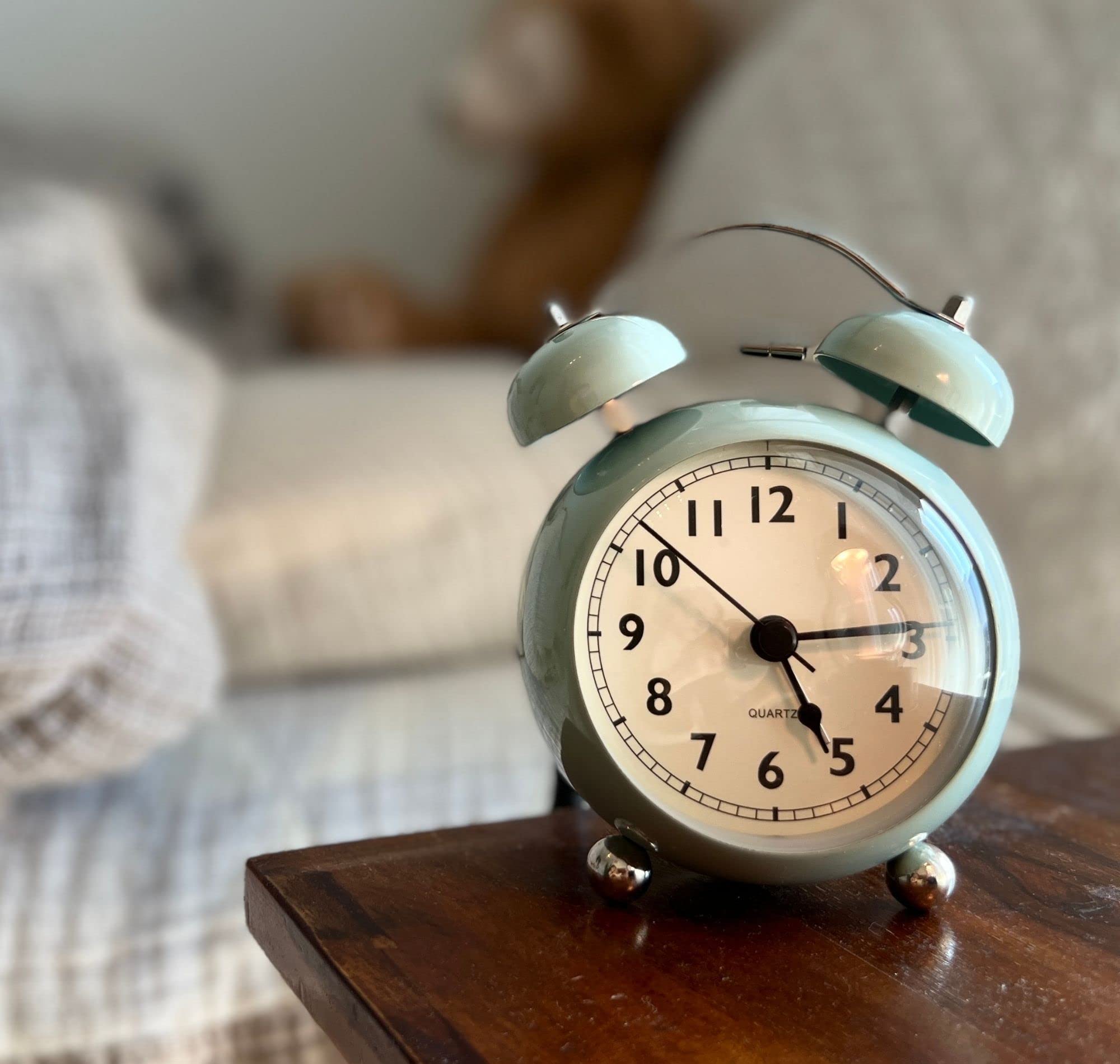 

DEMI Analog Alarm Silent Classic Antique Battery Quick Round 5 Colors LOUS. Clock, Movement, Bell, Style, Cute, Stylish, Operated, Portable, Alarm, зелёный