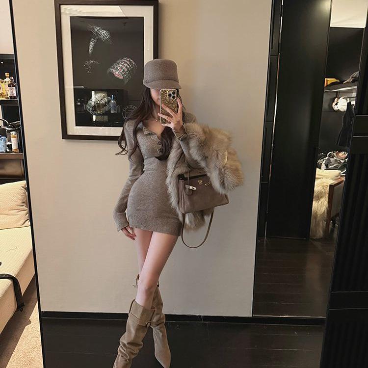 Women's Autumn/Winter Waist-Cinching Knitted Dress, Short Bodycon Skirt with Buttons, Elegant Style, New Yarn Fashion