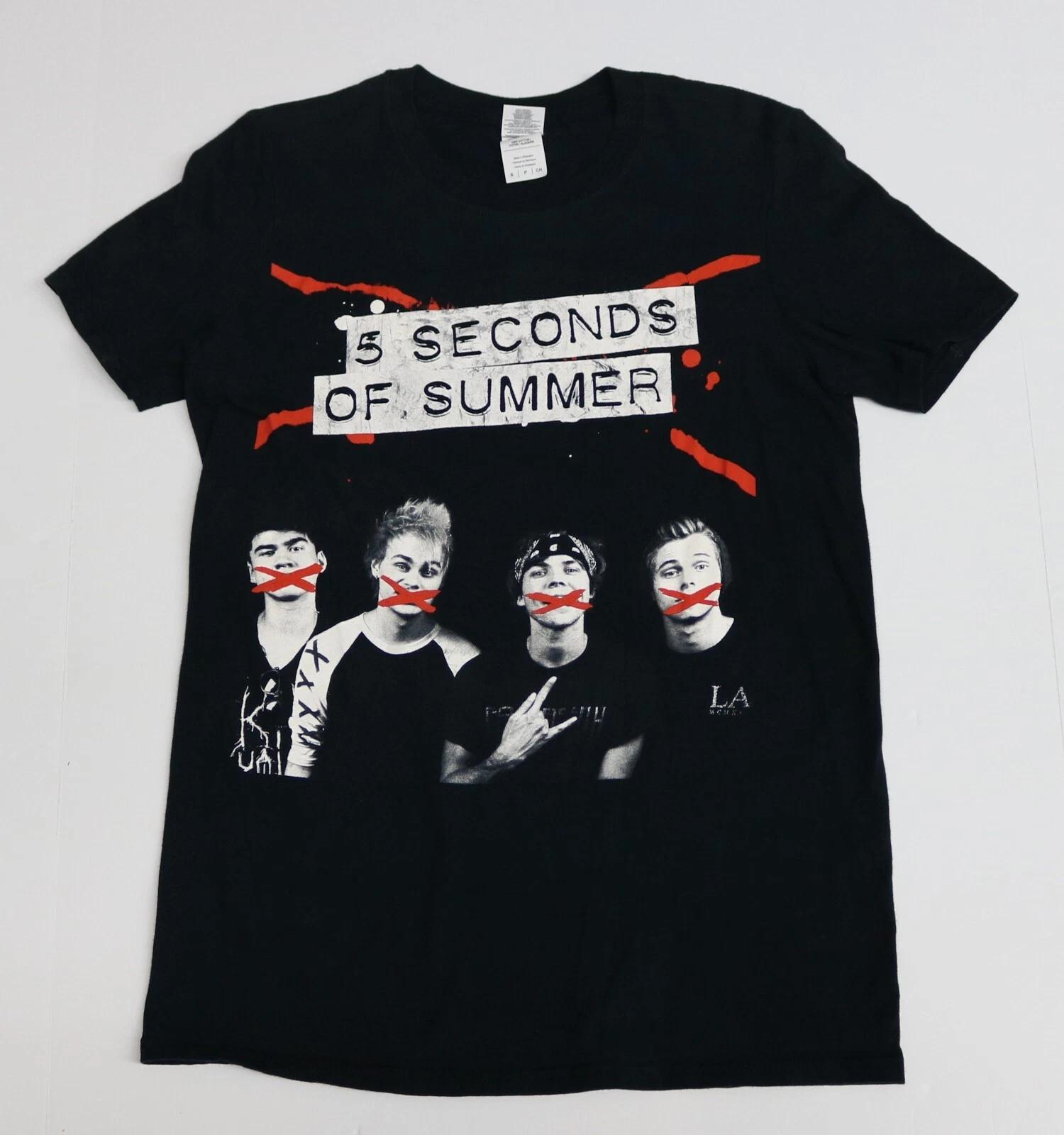 

5 Seconds of Summer Men s Black T-Shirt - Tour 2015 - Size (S) Small XL