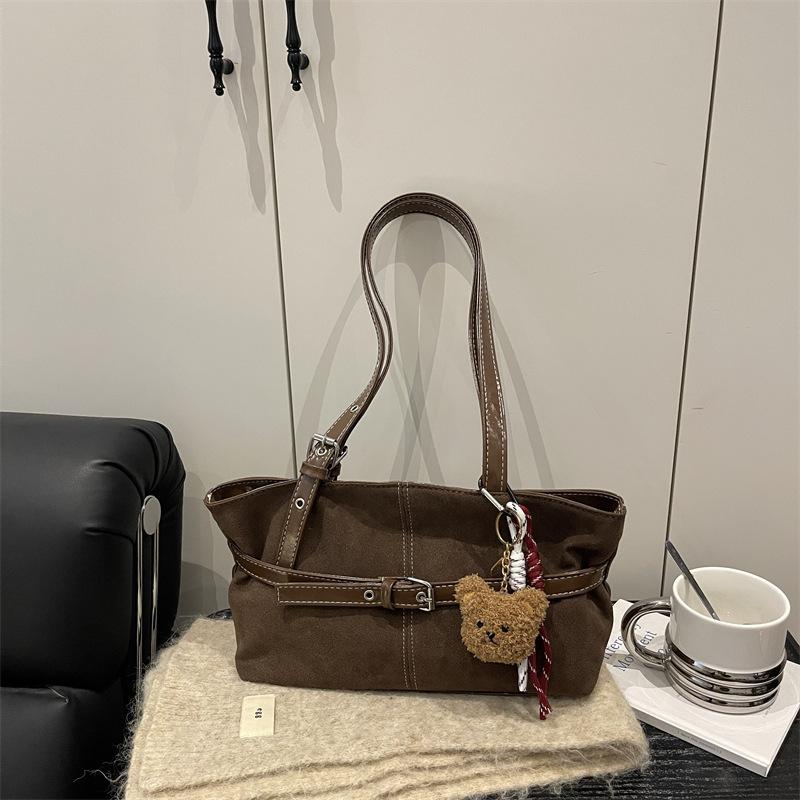 Premium commuter underarm bag New fashionable large-capacity shoulder bag Autumn and winter niche versatile tote bag