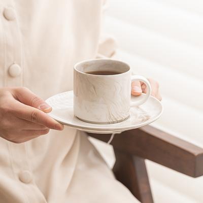 Kaffeetasse und Untertasse Set Keramiktasse für Latte Japanischer Retro Nachmittagstee Mittelalterliche Tasse Kaffeetasse und Untertasse Set