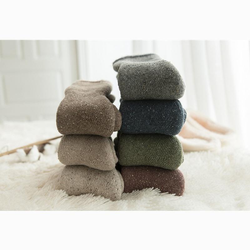 New Winter Warm Wool Women Socks Solid Color Thicker Cashmere Socks Merino Socks Against Cold Snow Russia Male Womens Socks