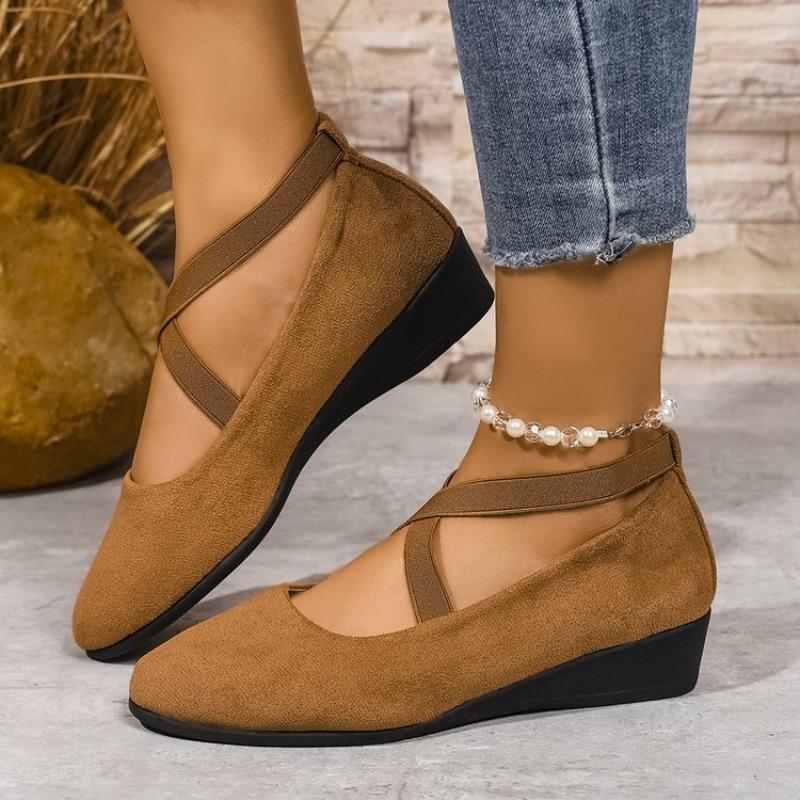 Spring New Pointed Women's Shoes Large Size Shallow Mouth Bevel Heel Single Shoes Women's Doudou Shoes Sports and Leisure Shoes Women