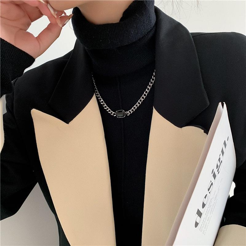 European & American Retro Titanium Steel Black Diamond Clavicle Necklace - Short, Simple, and Stylish for Women
