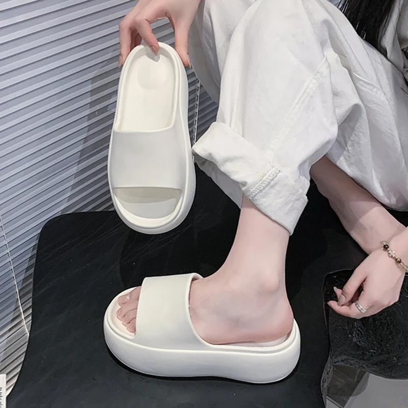 Fashion Summer Thick Bottom Eva Slippers Women Comfortable Non Slip Platform Sandals Woman 2025 Soft Sole Cloud Slides Shoes Female