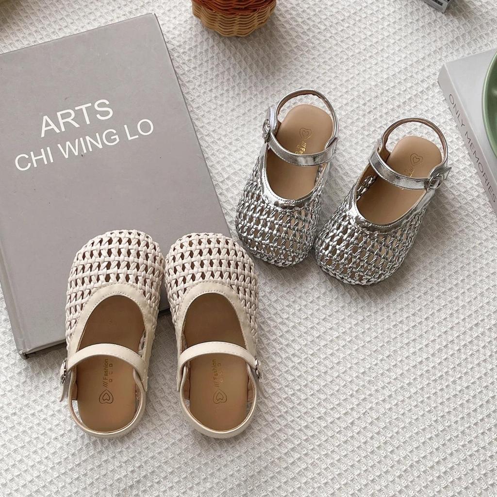 Sommer Mädchen Sandalen Geflochten Ausgehöhlt Silber Beige Kinder Pantoletten Vielseitig Minimalistisch Flach Trendig Kinderschuhe 22-33