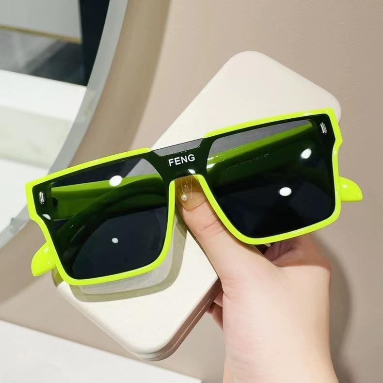 Personalised Large Frame Square Men'S Sunglasses Luxury Brand Designer Classic Women'S Sexy Daily Accessory Street Trend Wearing