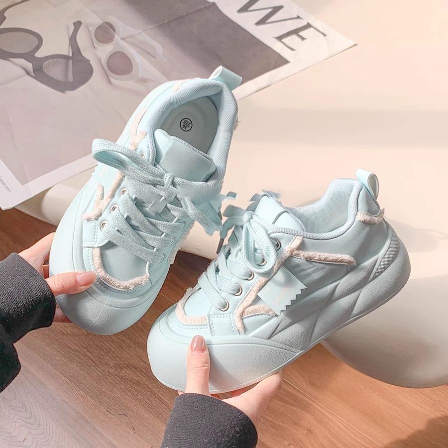 Zhao Ruth, stejná nika se nekoliduje s jarními novými platformovými botami 2025, všestranné ležérní plátěnky ve stylu kampusu