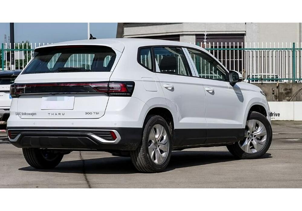 Compatible with 2023-24 Volkswagen Tayron Tail Light Cover and Housing.
