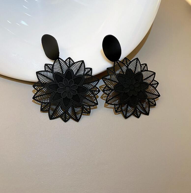 Pinkdudu Vintage Elegant Black Flower Drop Earrings For Women Luxury Ethnic Earring Exaggerated Temperament Gothic Jewelry PD1983