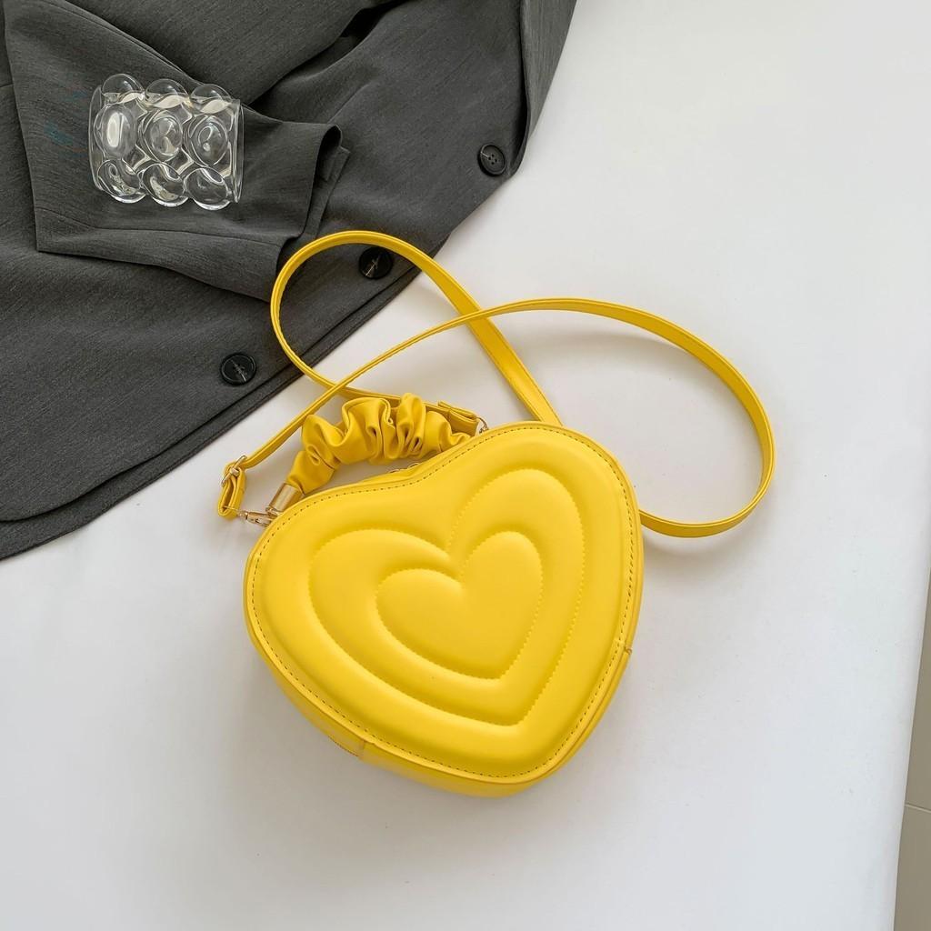 Adorable 2024 Heart Shaped Imprint Handbag For Girls Casual Fashionable Small Bag
