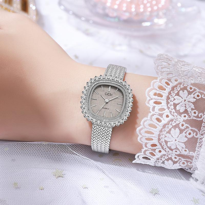 Medieval Wheat Ear Small Gold Watch Light Luxury Diamond-Encrusted Retro Watch Women'S Niche High-End Quartz Watch