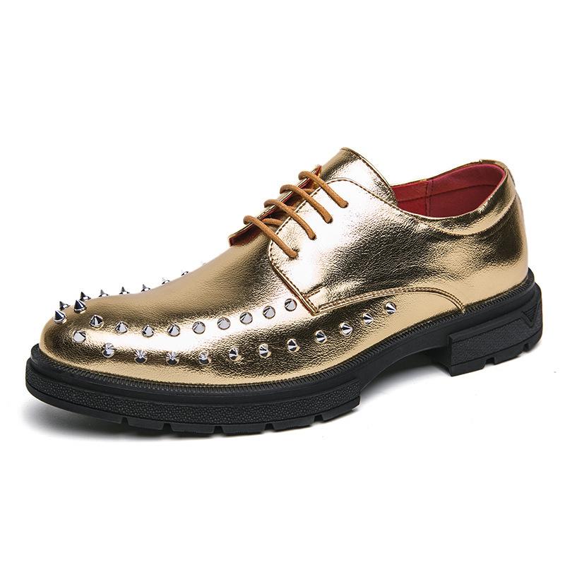 

Large size British style nightclub rivet pointed leather shoes men s personality Chelsea men s shoes leather shoes 38 золотой