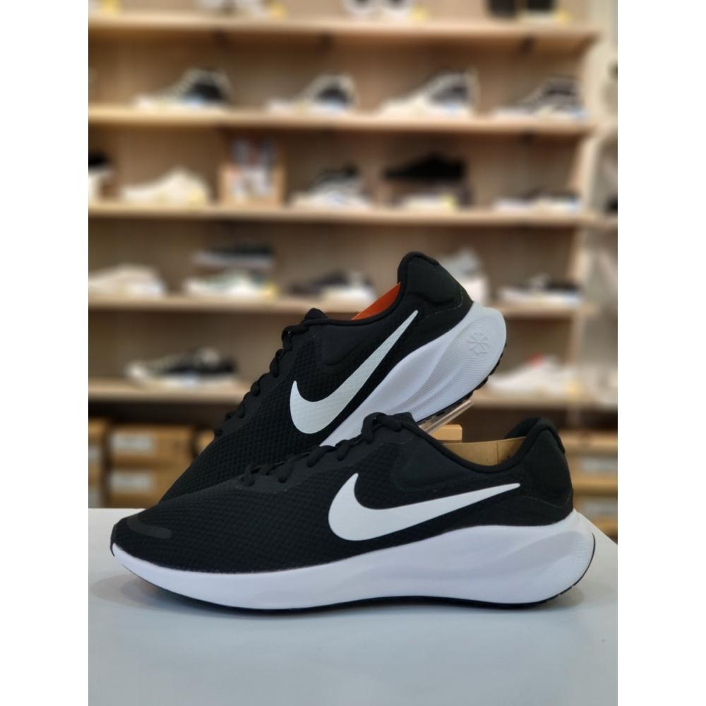

Кроссовки для бега унисекс Nike Revolution 7 FB2207001