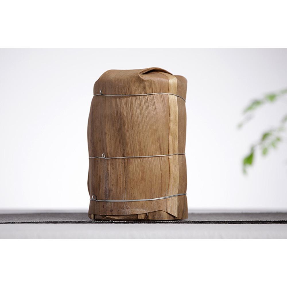 Yunnan Silver Needle Bílý čaj 100g Měsíční Starý Koláč