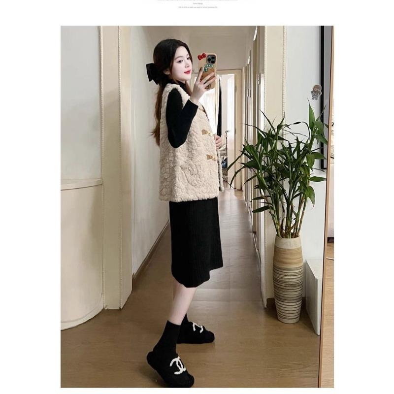 Women Faux Fur Vest Metal Buckle Loose Vintage Thick Warm Sleeveless