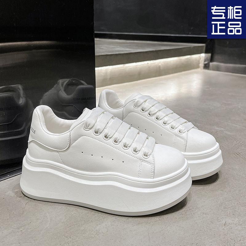 Small man increases height and platform women's spring new versatile casual leather muffin skateboard shoes single shoes