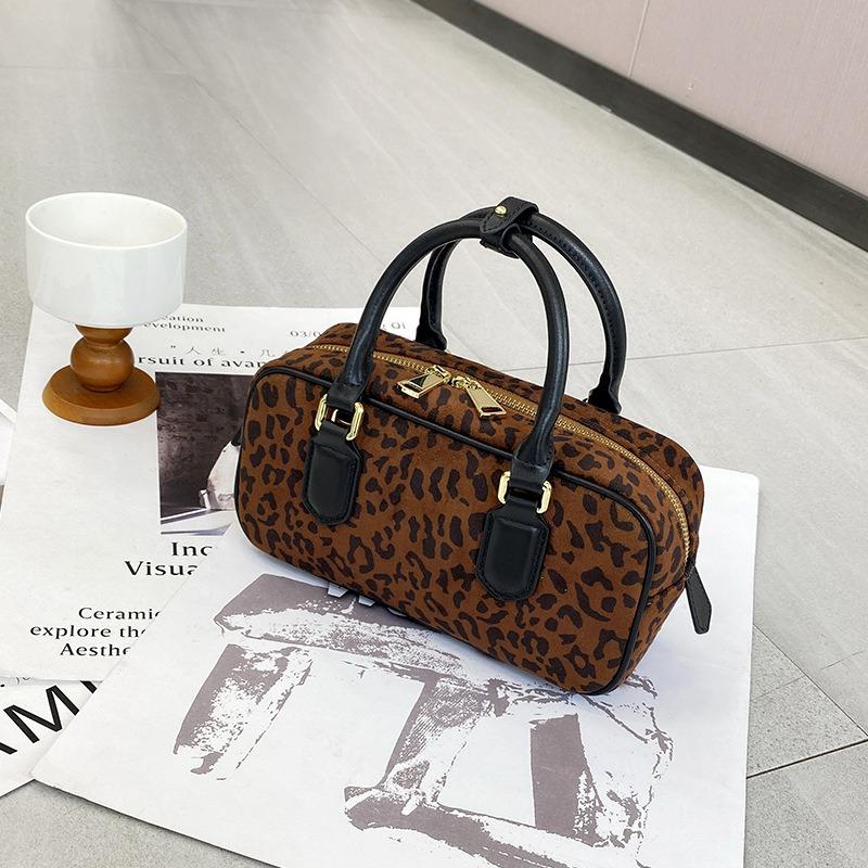 

Осень новая универсальная простая сумка-боулинг из матовой замши, сумка через плечо, сумка-мессенджер женская, ретро-сумка цветной печати леопарда