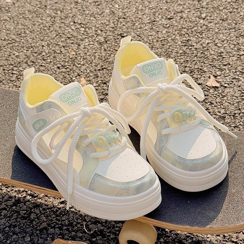 Summer Women's Shoes Little White Shoes Women's 2025 New Breathable Mesh Shoes Versatile Student Bread Shoes Platform Sports Board Shoes