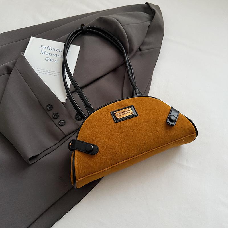 This year's popular Boston bag women's large-capacity 2025 new autumn and winter retro shoulder underarm commuter pillow bag