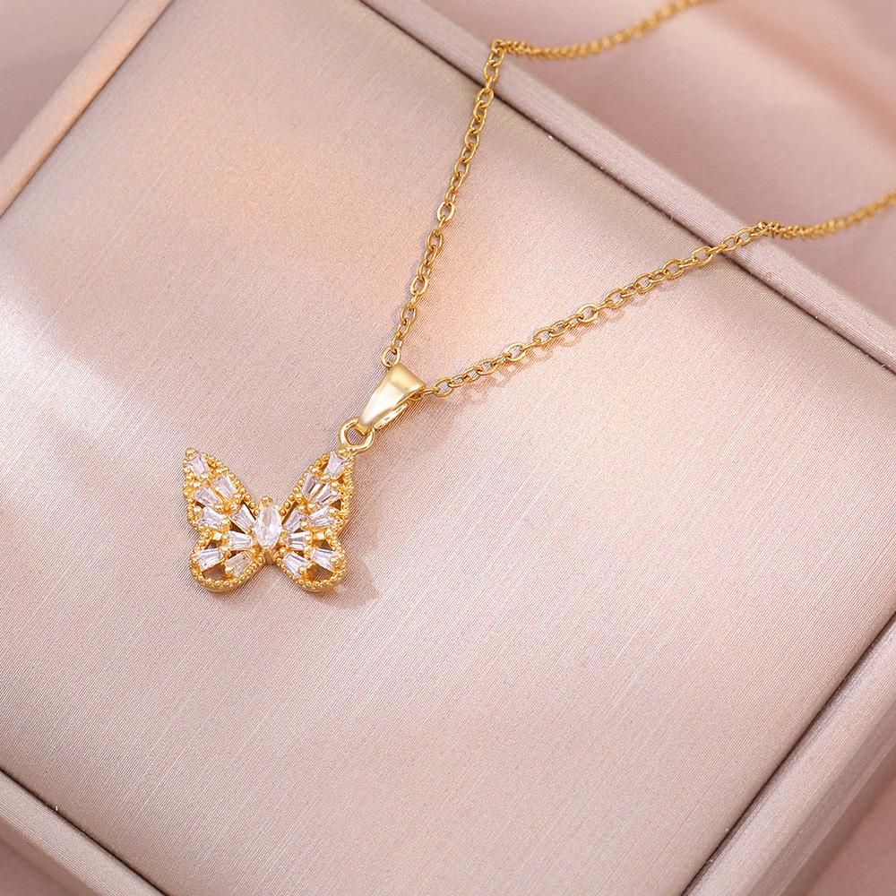 Butterfly Necklace with Color-Retaining Zircon - Fashionable, Versatile Women's Jewelry Accessory.
