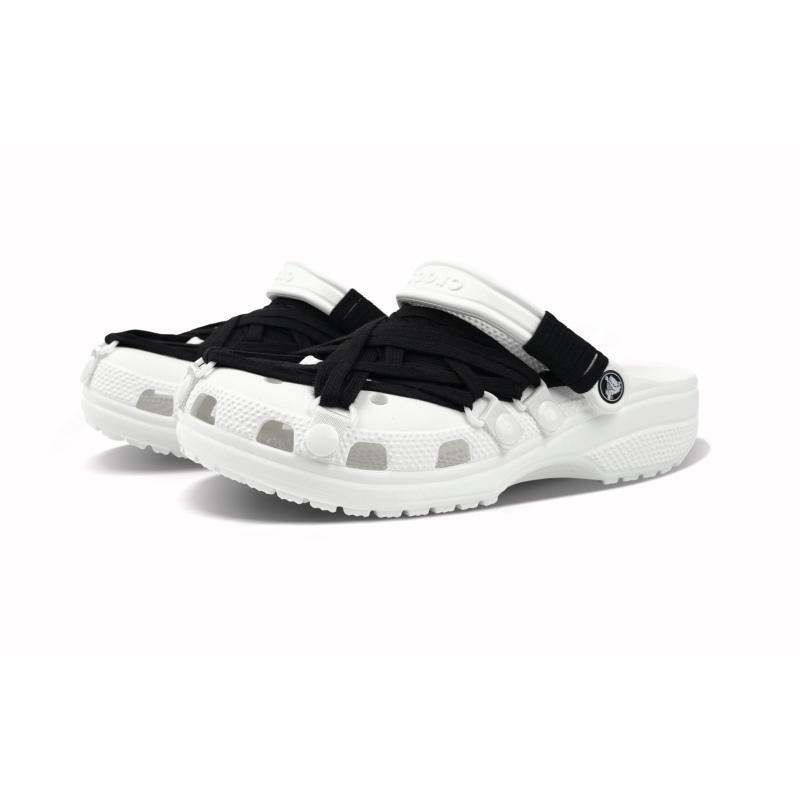 Crocs Classic Clog Black & White Straps Minimalist Outdoor Trend Fashion Versatile High Street Hole Shoes Unisex Black & White