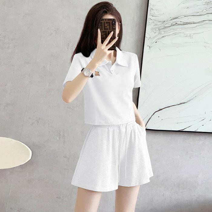 Women's Street-Style Summer Tracksuit with Loose, Age-Reducing Petites' Casual Shorts, Fashionable Two-Piece Set