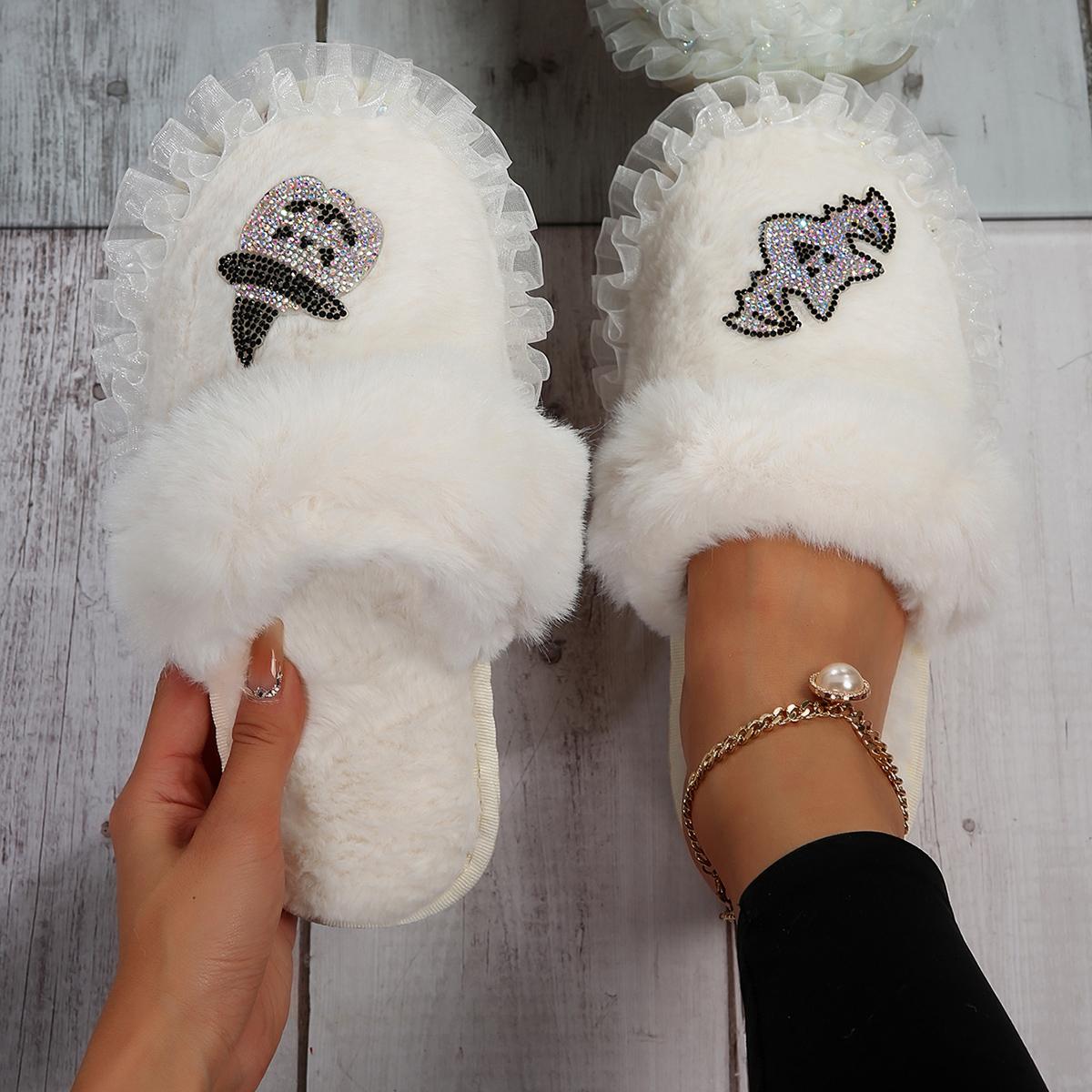 День всех святых. Плоские пушистые меховые тапочки. Женские блестящие заклепочные меховые — фото 8