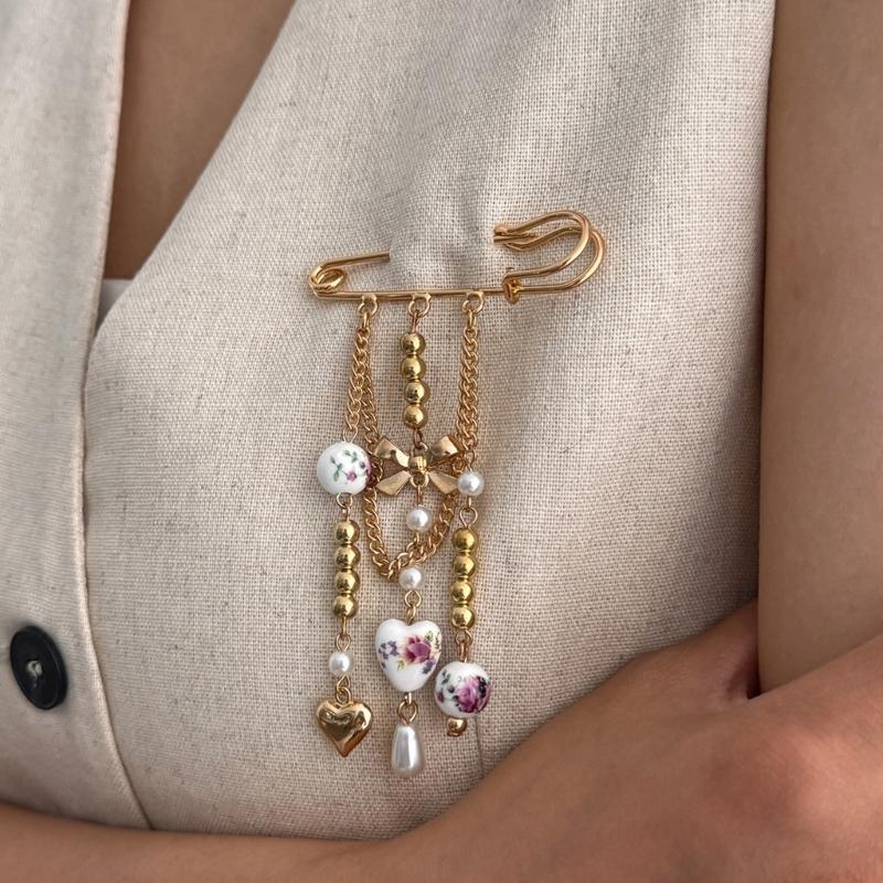 Fashionable Ceramic Bowknot With Heart Charm Brooch Pin Unique Design Jewelry For Outfit