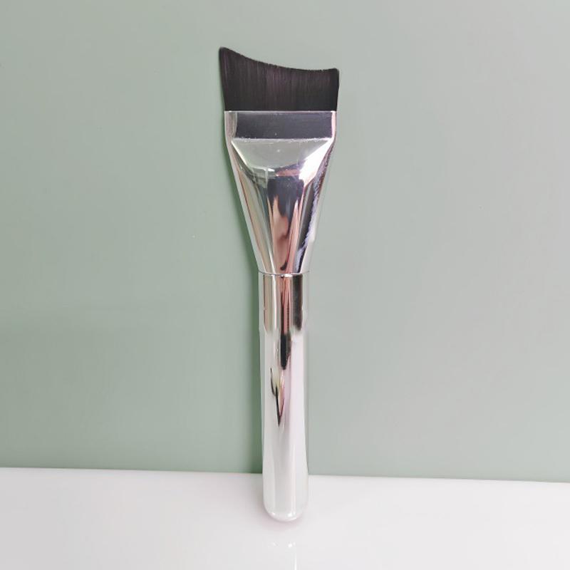 

1PCS Lightweight Wooden Handle Face Contour Brush for Mixed Foundation Cream Application Ultra Thin Crescent Foundation Brush серебряный