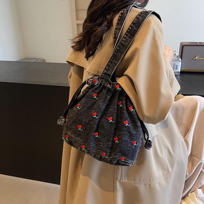 Женская джинсовая сумка-ведро на плечо большой вместимости 2025 - Нишевый дизайн, Высококлассный тренд чёрный