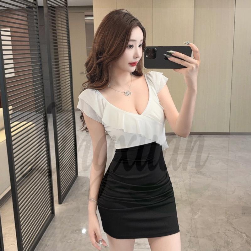 

Sultry V-Neck Mesh Ruffle Bodycon Dress Small