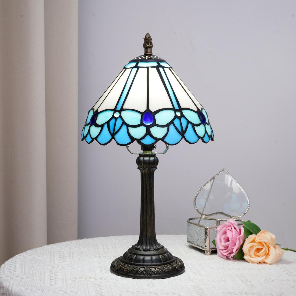 Beautiful Vintage Style Table Lamp Multi-Color Vintage Bedside Table Desk Lamp 8 Inch Wide Reading Light Decor